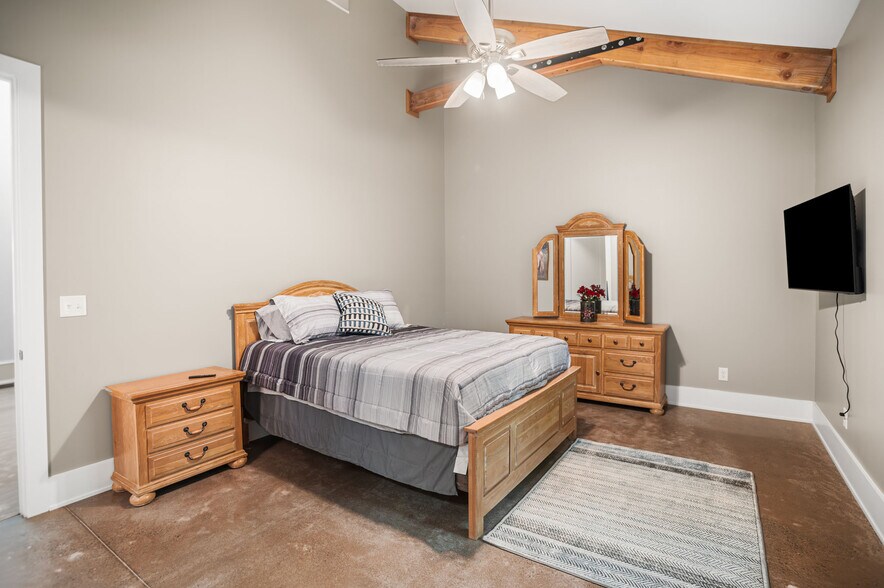 Building Photo - 205 Woodcraft Dr