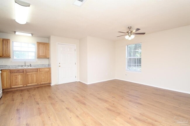 Building Photo - 1880 W Godfrey St