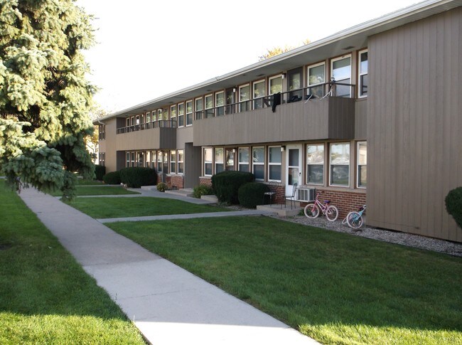 Building Photo - Birchwood Apartments