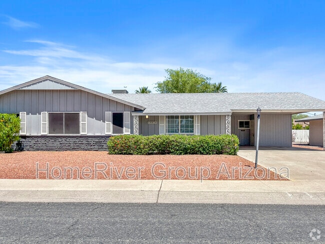Building Photo - 10816 W Hope Dr