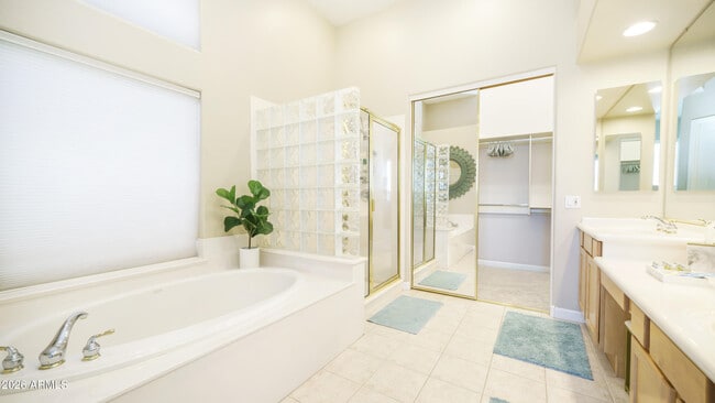 Building Photo - 11572 E Running Deer Trail