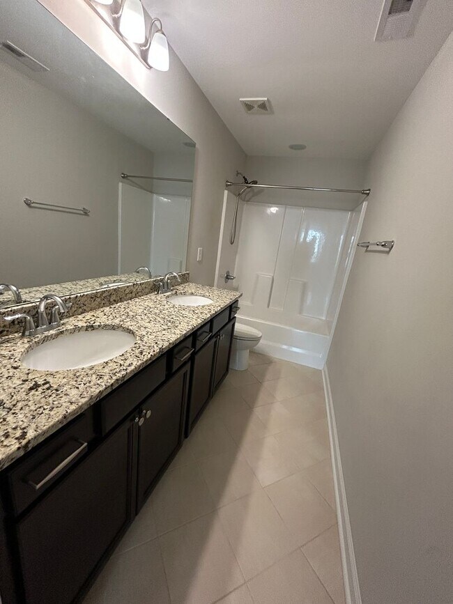 Building Photo - 79 Mornington Pl