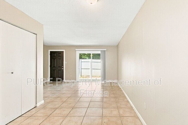 Building Photo - 2040 SE 40th Street Rd