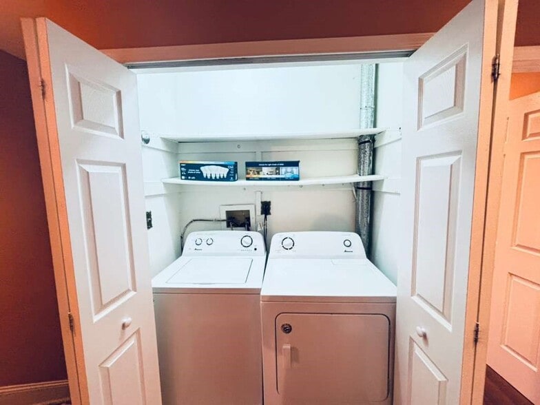 Building Photo - 37 Anderson Ct