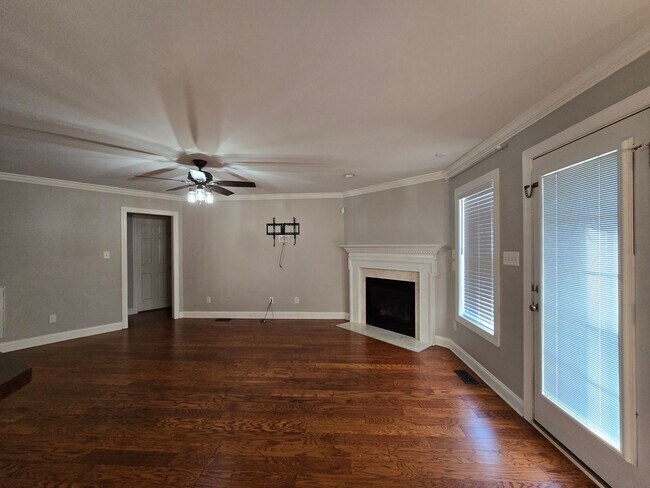 Building Photo - 641 Orchard Falls Dr