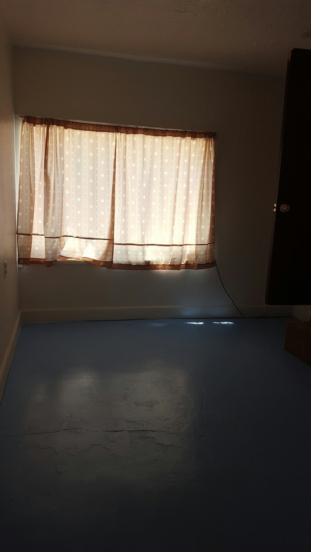 Building Photo - Centrally located.