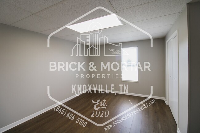 Building Photo - 1009 Clendenen Rd