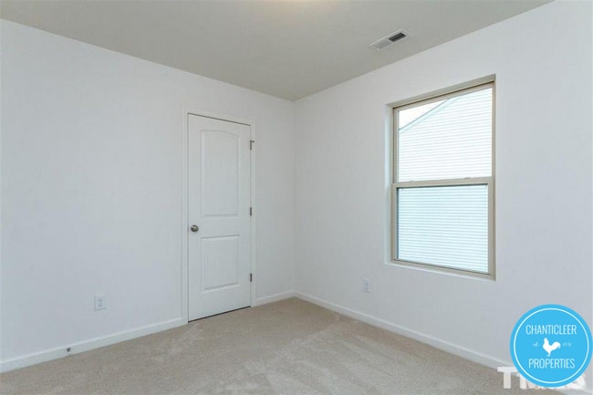 Building Photo - 5 Belhaven Dr