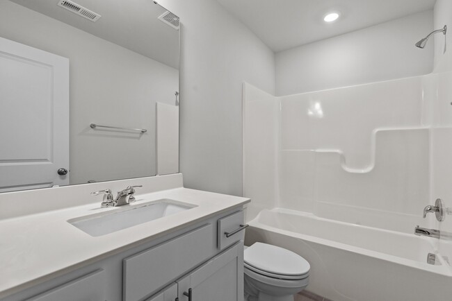 Building Photo - 1105 Red Wing Dr