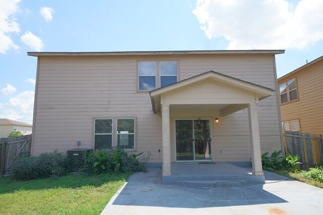 Building Photo - Charming 4-Bedroom, 2.5-Bathroom Home in C...