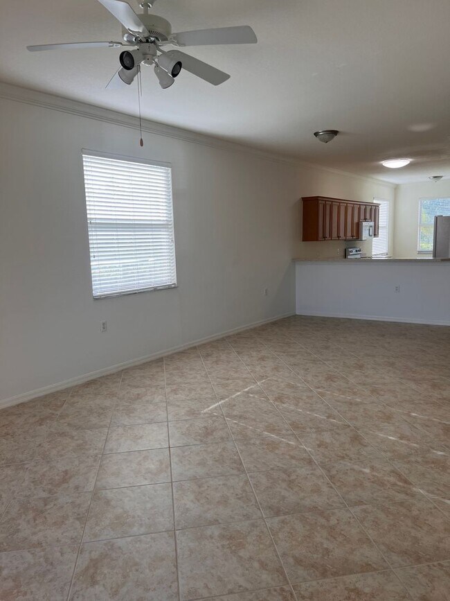 Building Photo - 8470 Kingbird Loop