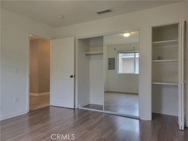 Building Photo - 539 S Michillinda Ave