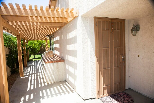 Building Photo - 68870 Tachevah Dr