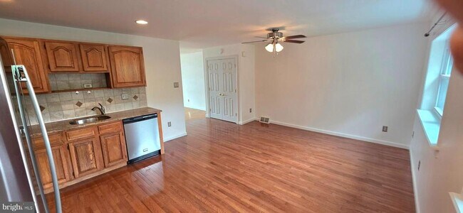 Building Photo - 12518 Fedor Pl