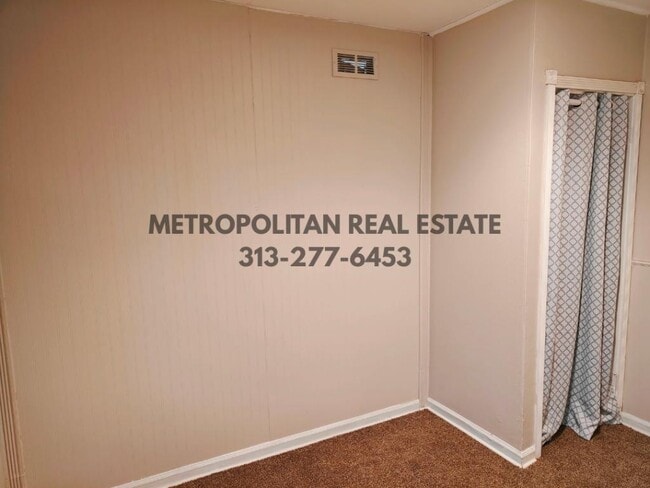 Building Photo - 5839 Helen St