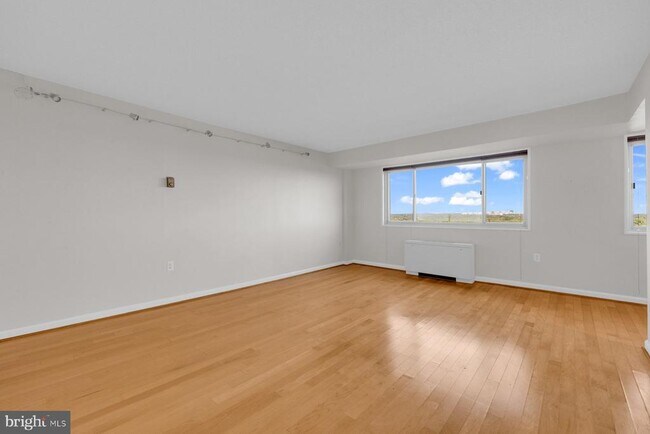 Building Photo - 2500 N Van Dorn St