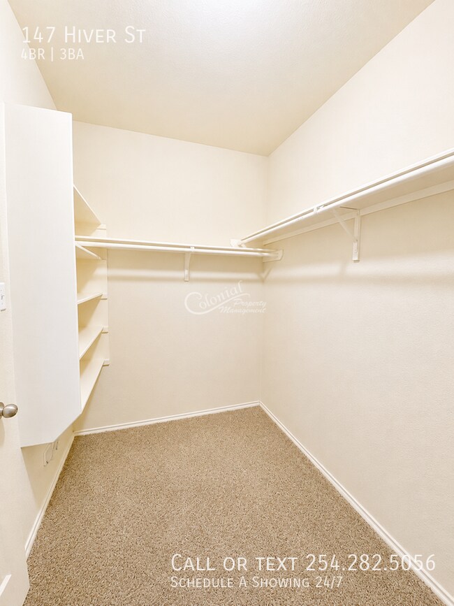 Building Photo - 147 Hiver St