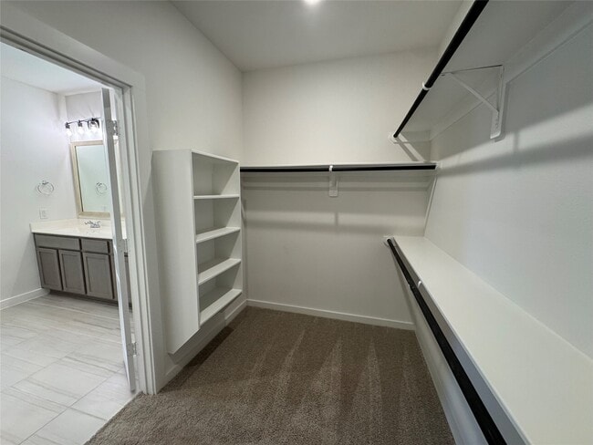 Building Photo - 31138 Myers Hvn Ln