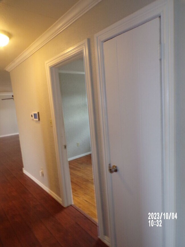 Building Photo - 501 NW 61st St