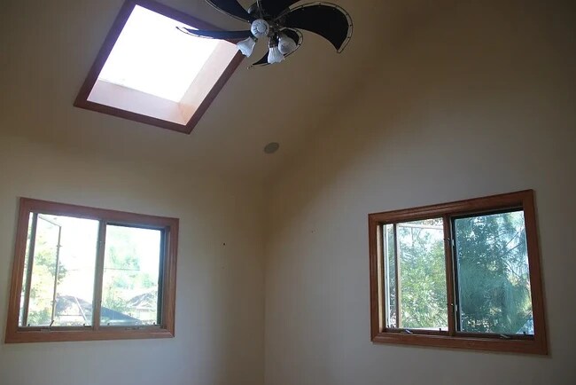 Building Photo - 308 Holly Rd