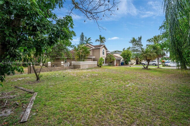 Building Photo - 5452 SW 88th Terrace