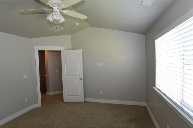 Building Photo - 15355 Tarawa Dr