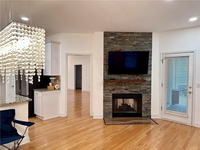 Building Photo - 4455 Mariners Ridge