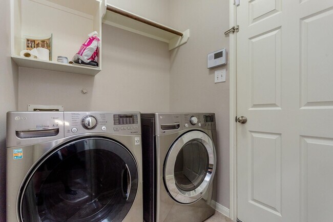 Building Photo - 3430 Lilac Ranch Dr