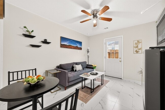 Building Photo - 15811 Natchez Brook Ln