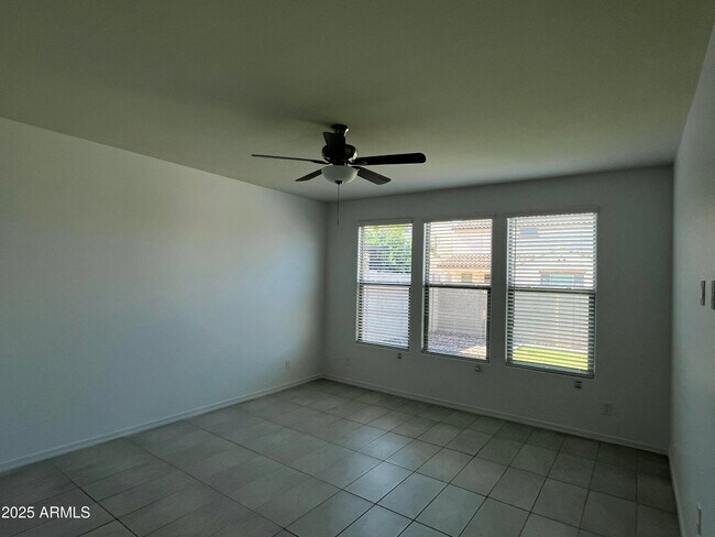 Building Photo - 8757 W Rancho Dr