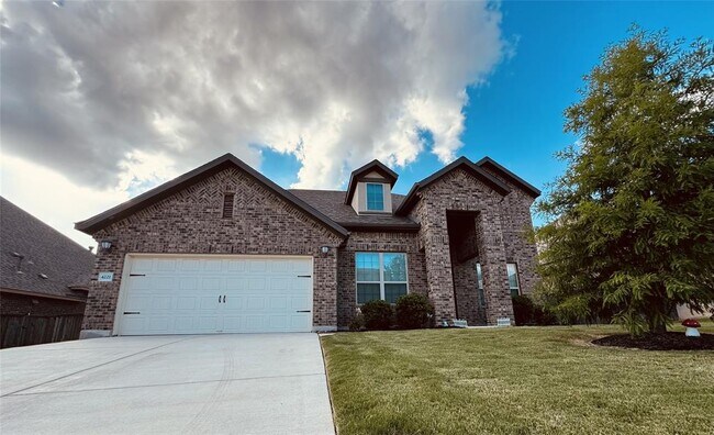 Building Photo - 4221 Valley Oaks Dr