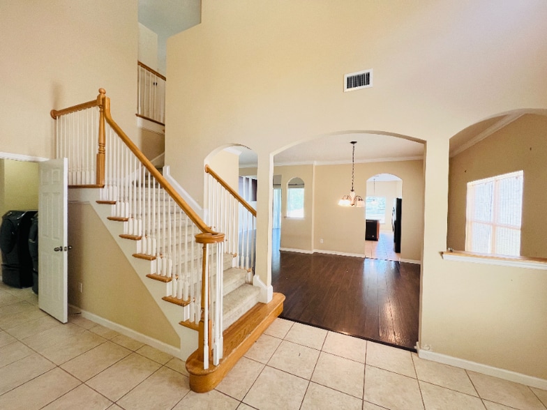 Building Photo - 1356 Crane Crest Way