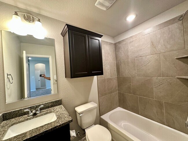 Building Photo - 10612 Langham Dr