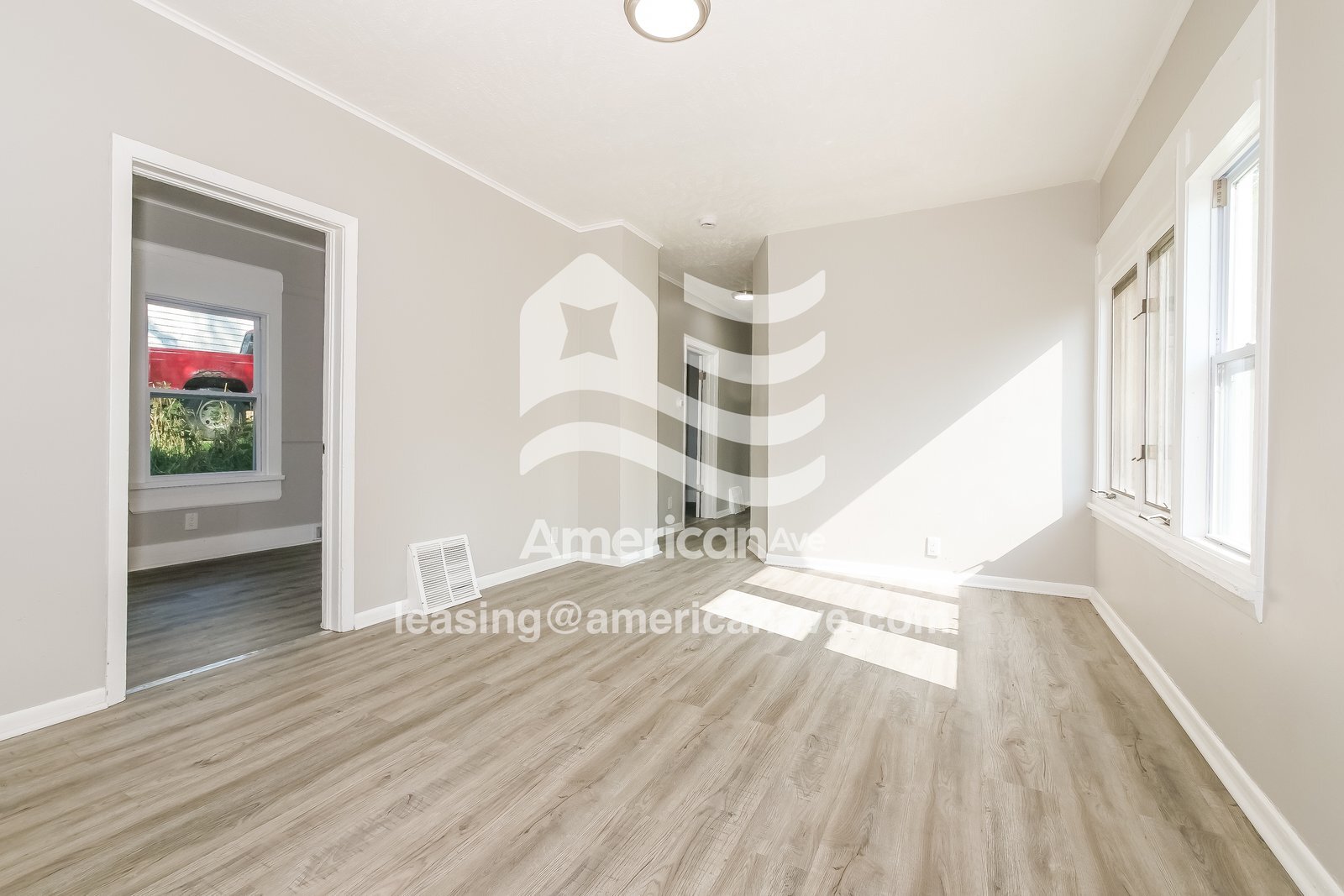 Building Photo - 4262 Maple St