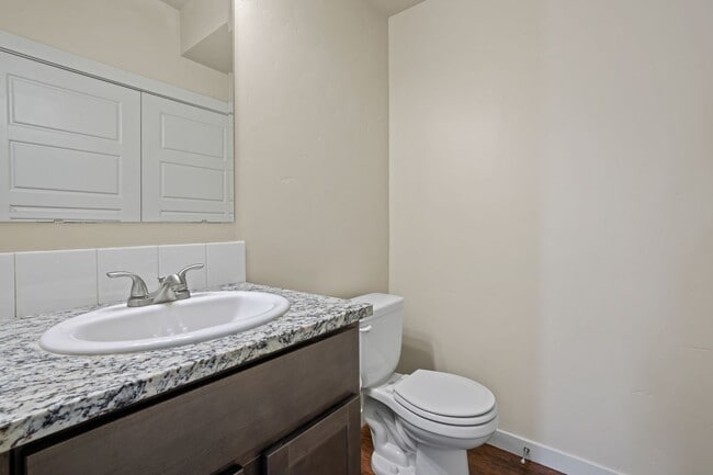 Building Photo - Beautiful Home in Garden City!