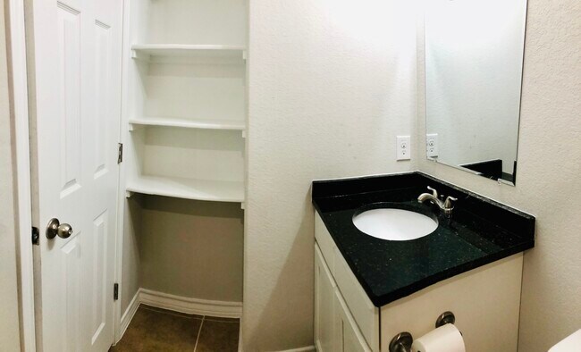 Building Photo - 8323 Breezy Cove