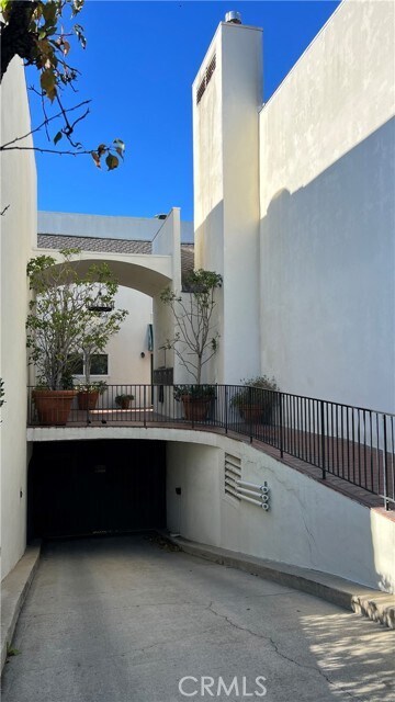 Building Photo - 1745 Selby Ave
