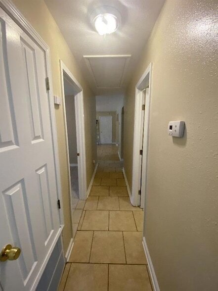 Building Photo - 1361 Westlawn Dr