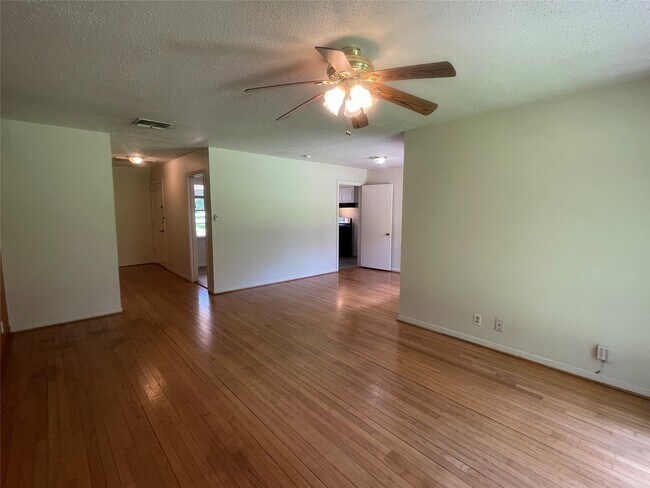 Building Photo - 5042 Grape St