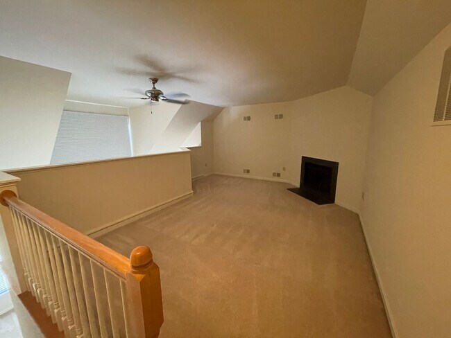 Building Photo - Luxurious And Spacious 3 Bed 2 Bath Brick Townhouse In Tysons Station