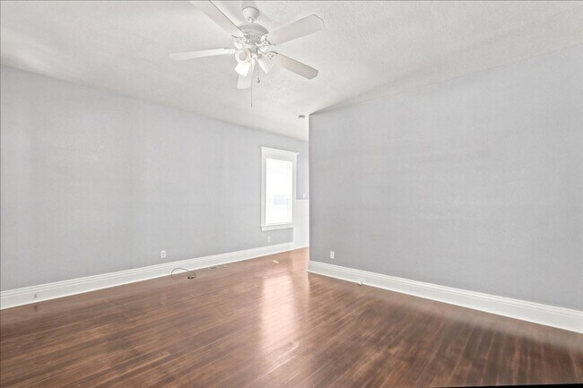 Building Photo - 414 S St