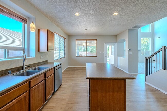 Building Photo - 10532 Coyote Canyon Pl NW