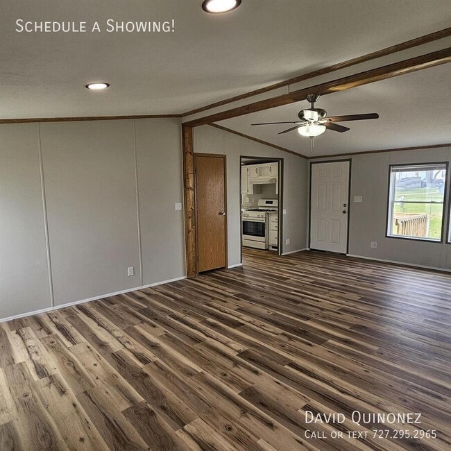 Building Photo - 2737 W Washington Center Rd