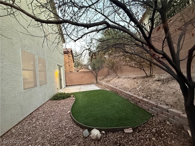 Building Photo - 661 Newquay Ct