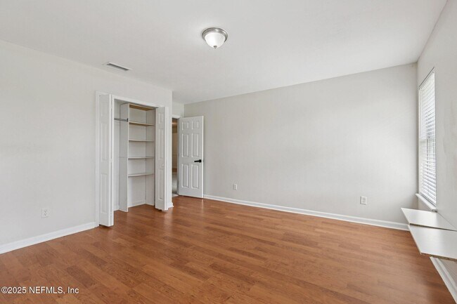 Building Photo - 2688 Glenhaven Dr