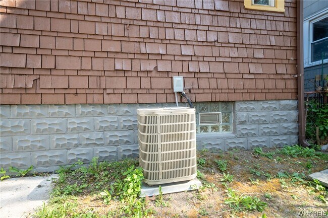 Building Photo - 23 Aldrich Pl
