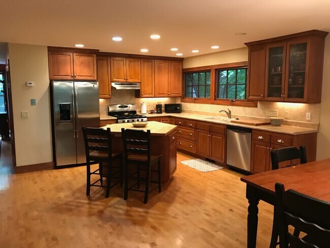 Primary Photo - 28120 Boulder Bridge Dr