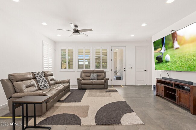 Building Photo - 21357 E Macaw Dr