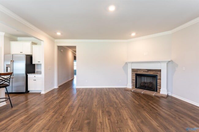 Building Photo - 22654 Regent Dr