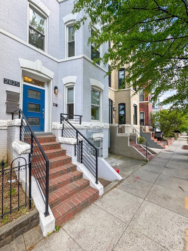 Building Photo - 2825 11th St NW
